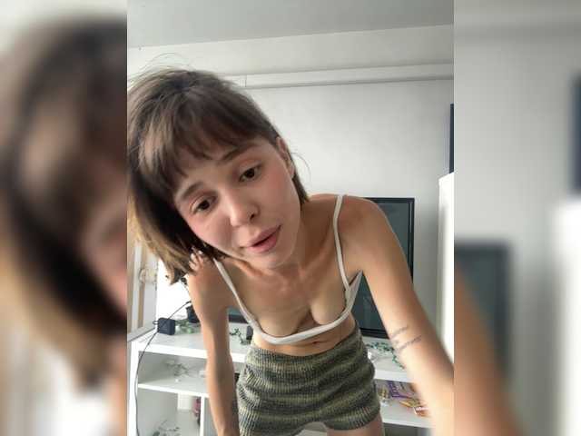 thechloee's BongaCams show and profile