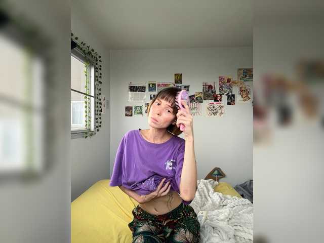 Profile and Statistics for thechloee on BongaCams