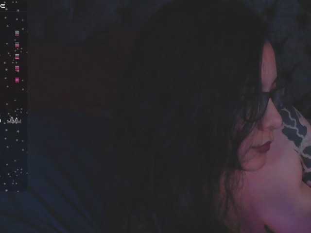  LilithDark chat room