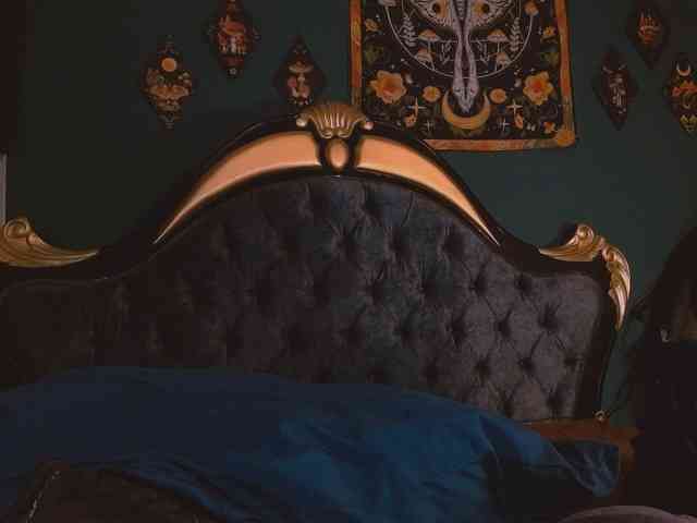 Lilith_mystic webcam