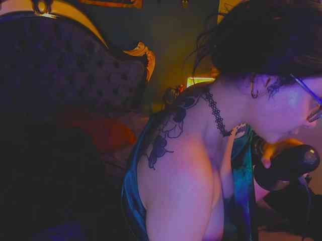 Lilith_mystic webcam
