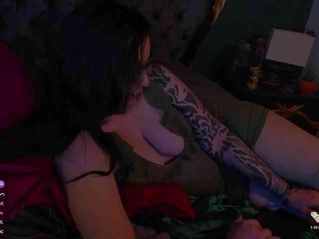 Lilith_mystic webcam