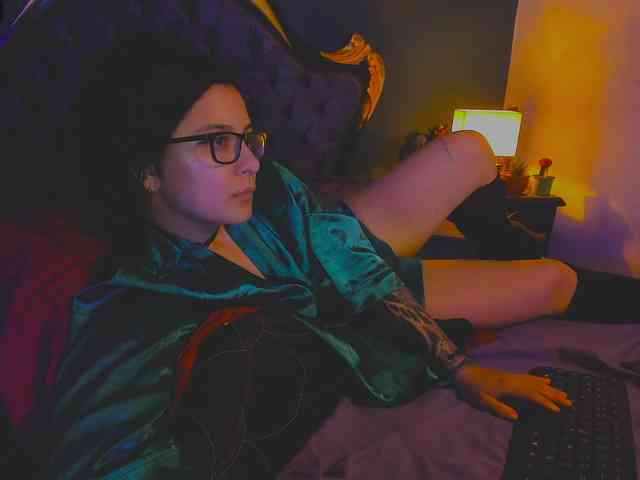 Lilith_mystic webcam