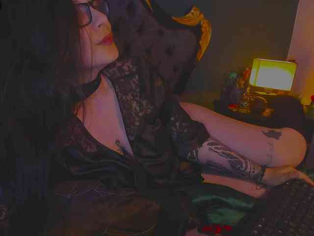 Lilith_mystic webcam