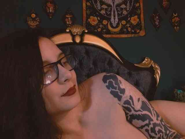 Lilith_mystic webcam