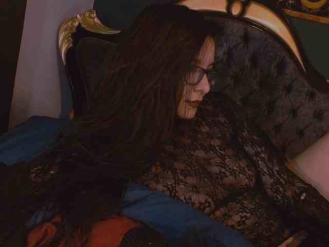 Lilith_mystic webcam