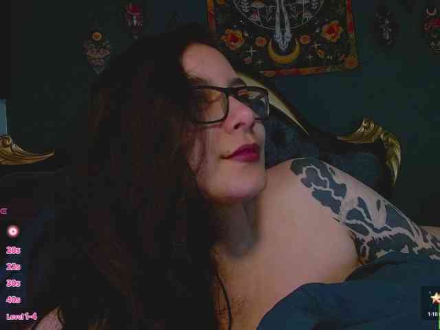 Lilith_mystic webcam