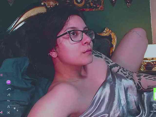 Lilith_mystic webcam