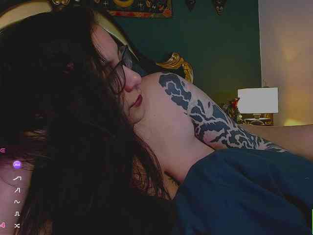 Lilith_mystic webcam