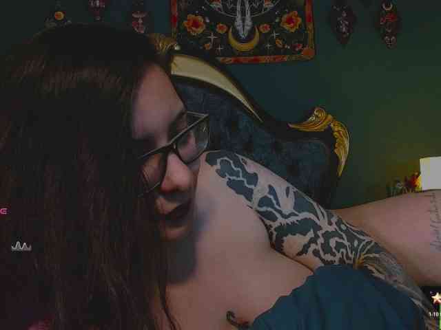 Lilith_mystic webcam