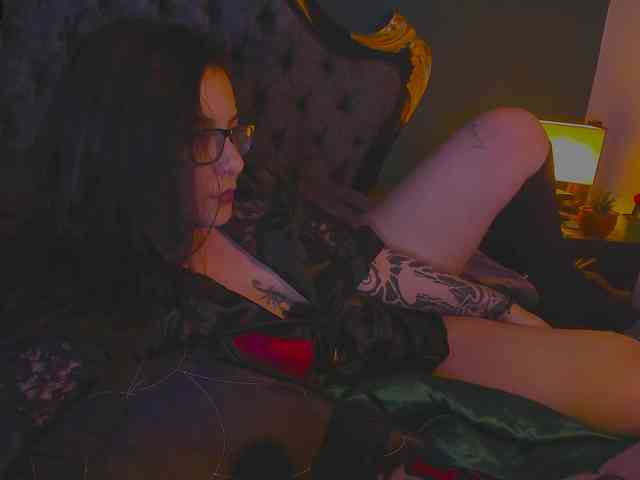 Lilith_mystic webcam