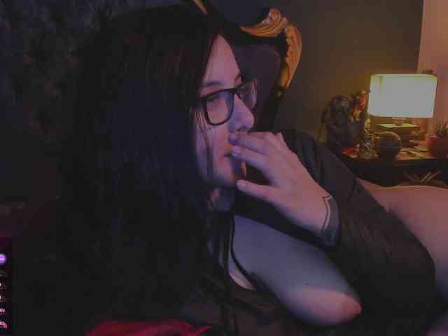 Lilith_mystic webcam