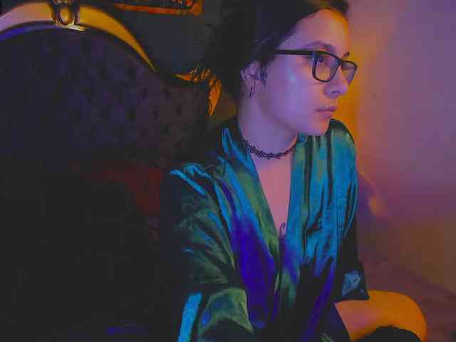Lilith_mystic webcam