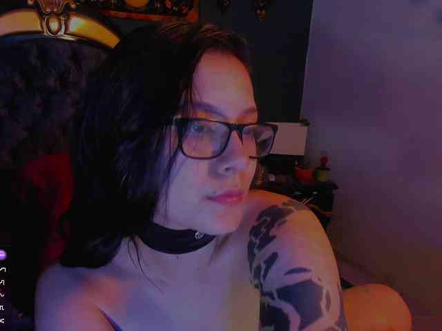 Lilith_mystic webcam