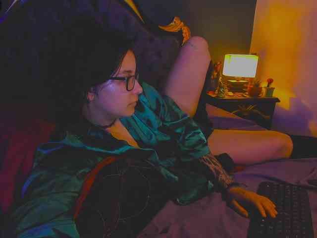 Lilith_mystic webcam