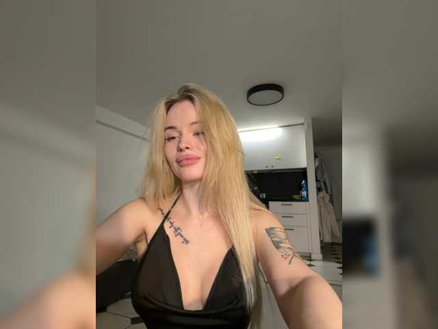 VladaMais's BongaCams show and profile