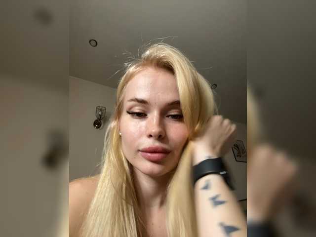 VladaMais from BongaCams