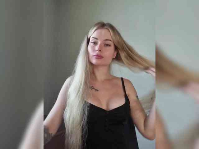 VladaMais Live Webcam on BongaCams