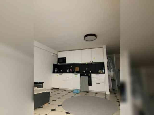 strip chat nude VladaMais