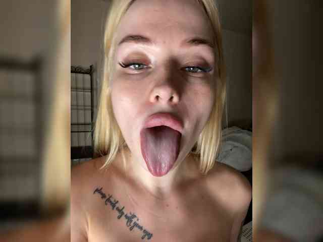 nude live chat VladaMais