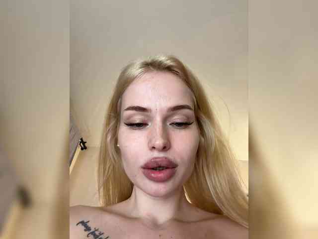 VladaMais Live Webcam on BongaCams