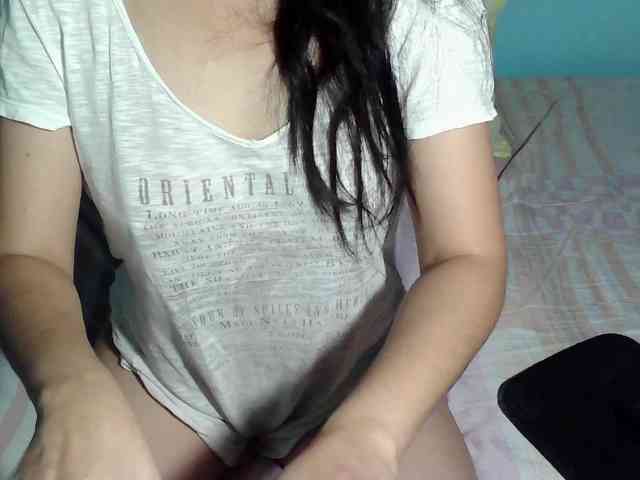 LizBeth23 webcam