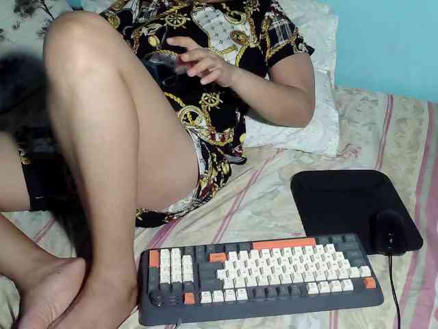 LizBeth23 webcam