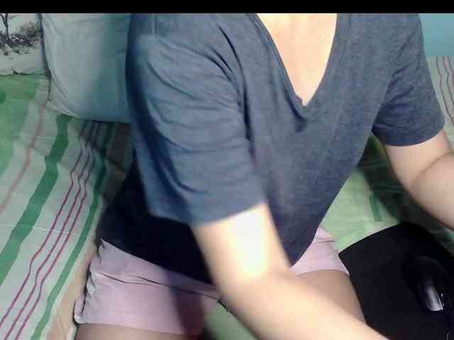 LizBeth23 webcam