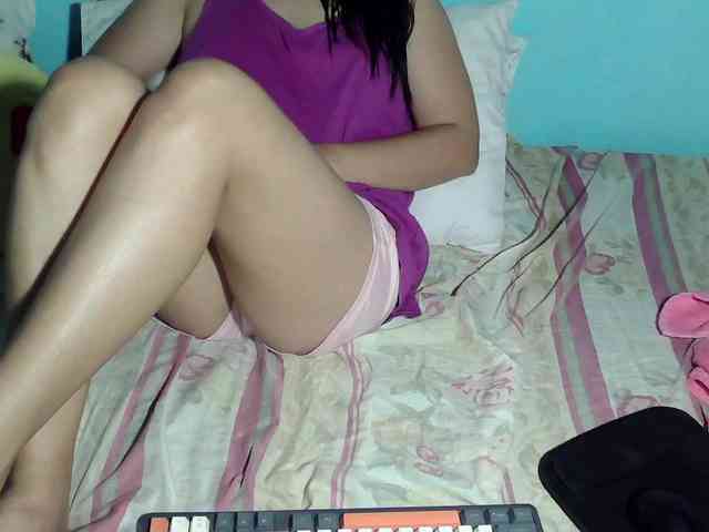 LizBeth23 webcam
