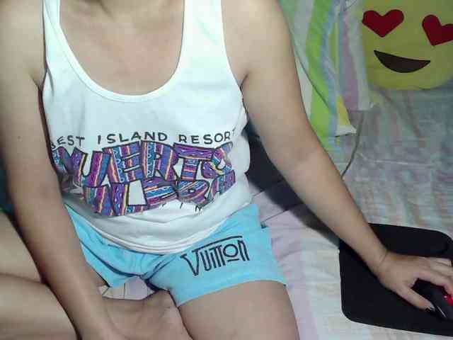 LizBeth23 webcam