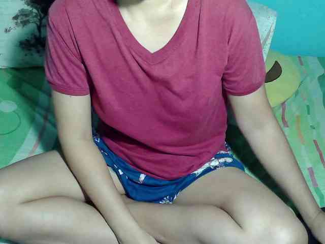 LizBeth23 webcam