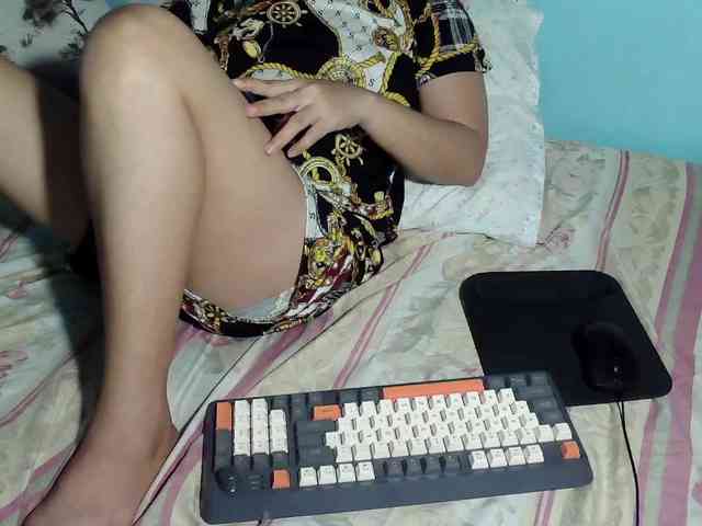 LizBeth23 webcam