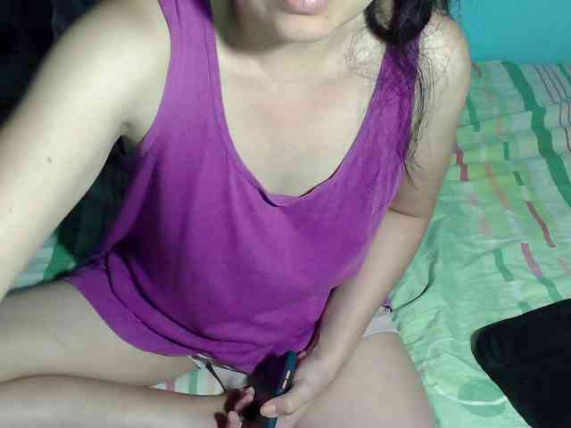 LizBeth23 webcam