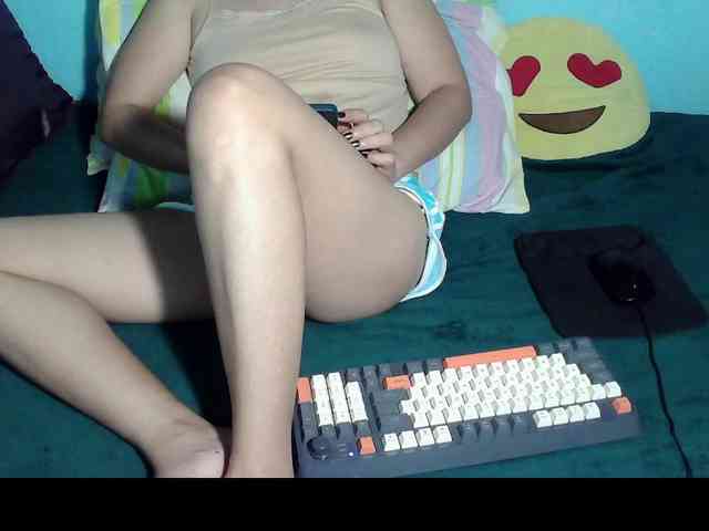 LizBeth23 webcam