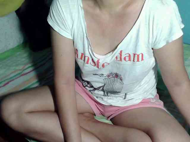 LizBeth23 webcam