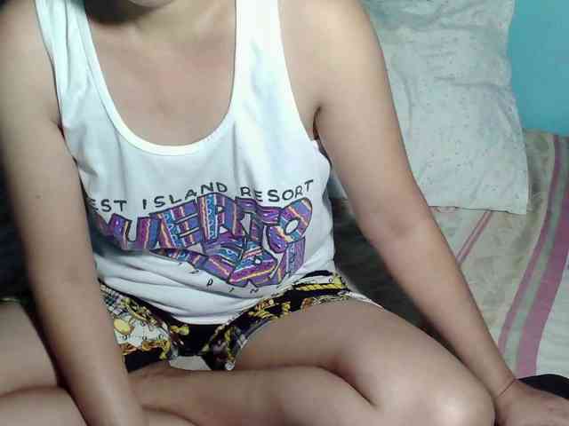 LizBeth23 webcam