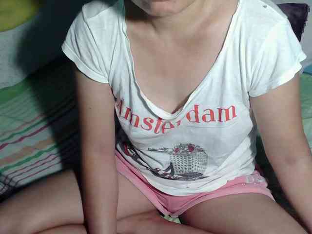 LizBeth23 webcam