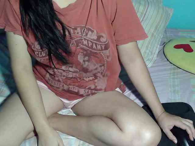 LizBeth23 webcam