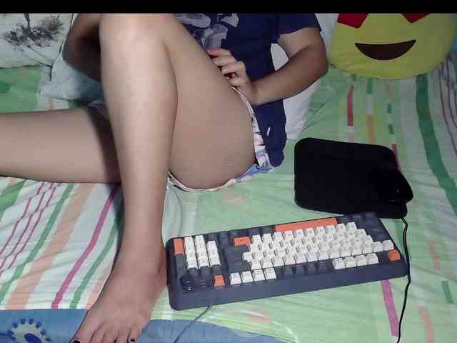LizBeth23 webcam