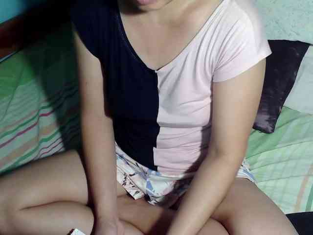 LizBeth23 webcam