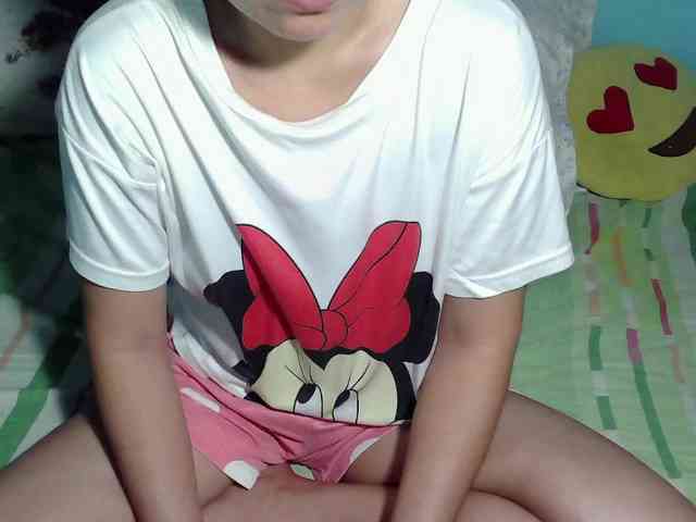 LizBeth23 webcam