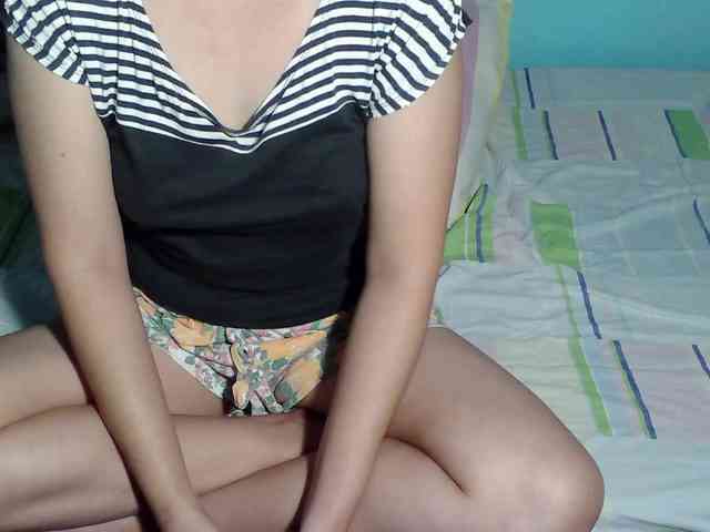 LizBeth23 webcam