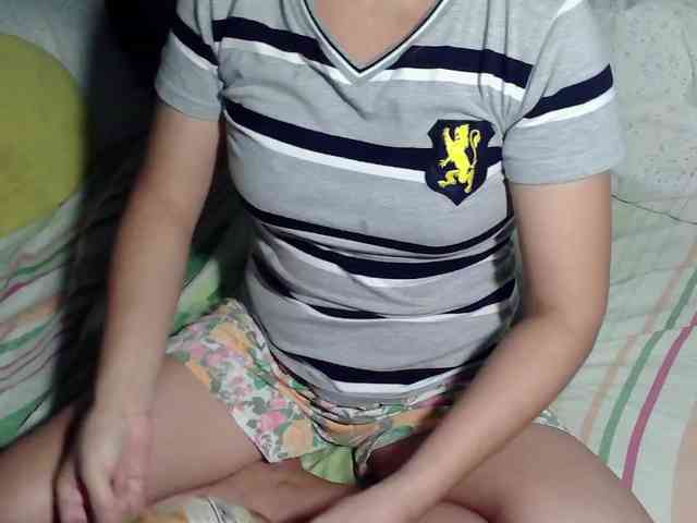 LizBeth23 webcam