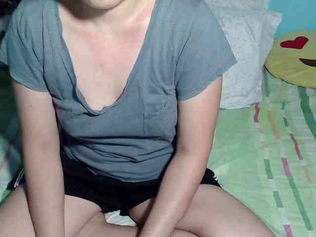 LizBeth23 webcam