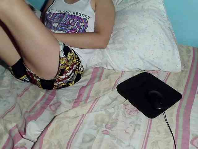 LizBeth23 webcam