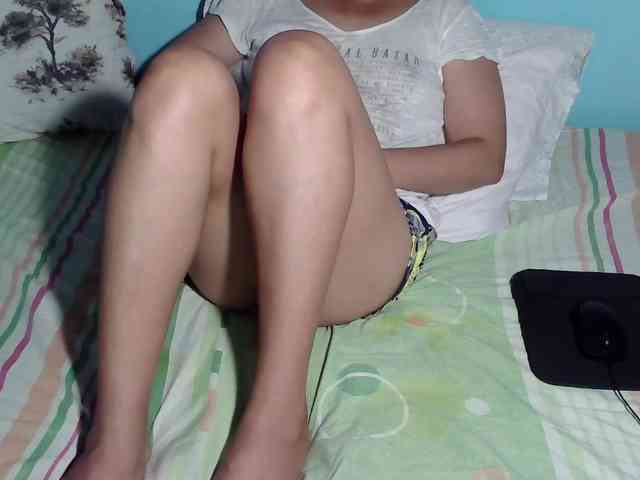 LizBeth23 webcam