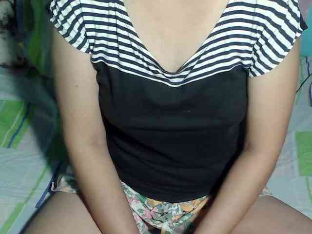 LizBeth23 webcam