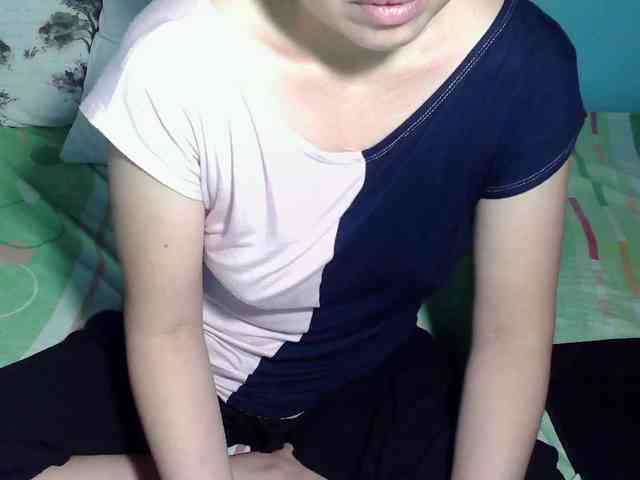 LizBeth23 webcam