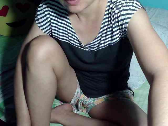 LizBeth23 webcam