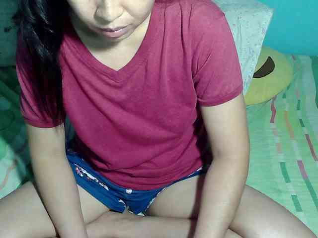 LizBeth23 webcam